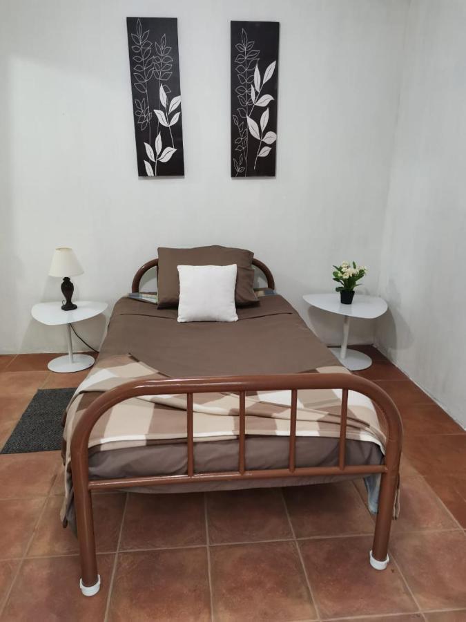 Casa Familiar La Arboleda Apartment Guatemala City ภายนอก รูปภาพ