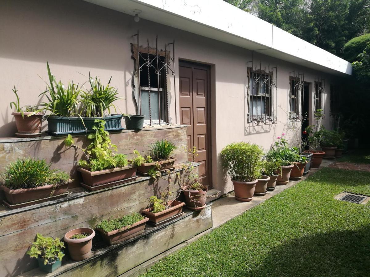 Casa Familiar La Arboleda Apartment Guatemala City ภายนอก รูปภาพ